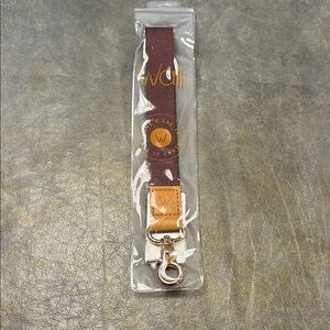 Walli Merlot Truffle Wrist Lanyard